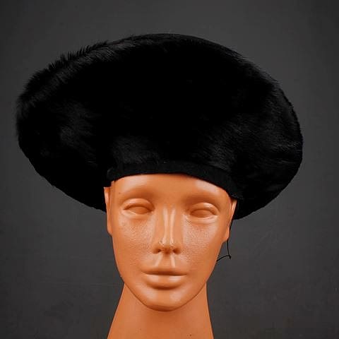 siyah-kadife-sapka.jpg